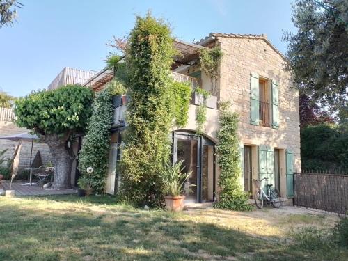 Charming stone villa with pool & garden - Montaren-et-Saint-Médiers