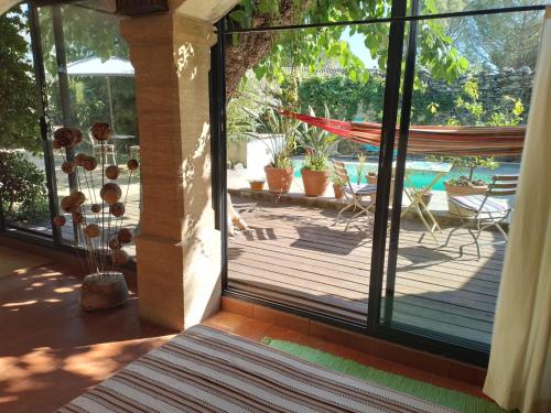 Balkons/terase, Charming stone villa with pool & garden in Montaren-et-Saint-Mediers