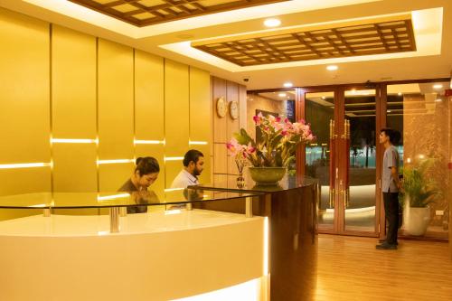 Lobby, Summer Beach Maldives - Free Airport Return Transfer & 10% discount on Food & Beverages in Male City and Airport