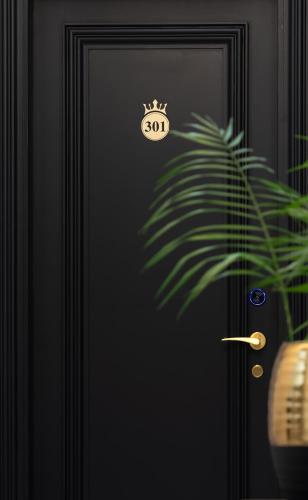 Praxitelous Luxury Suites - image 14