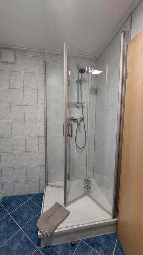 Single Room image 3