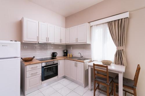  Filia Apartments, Pension in Pitsidia