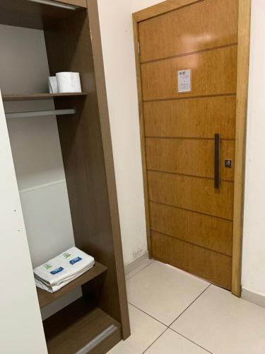 Pousada Internacional EAS 10min Aeroporto in กัวรุลฮอส