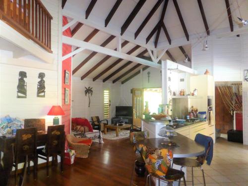 keittiö, Caribbean Ashanti Lodge in Trois-Rivieres