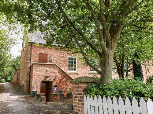 Yew Tree Nook - image 2