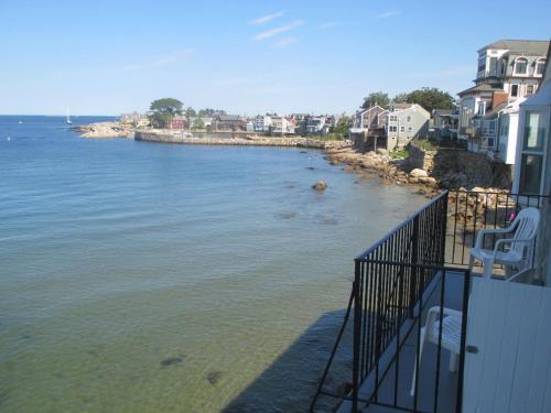 On-the-Beach at Perry's Waterfront Apartments - Rockport