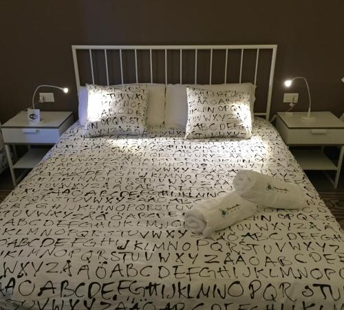 Deluxe Double Room image 4