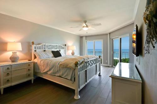 Land's End #403 building 10 - Beach Front - image 2