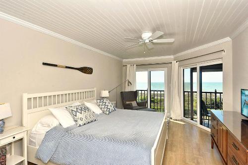 Lands End 8-403 Beach Front - Premier in St Pete Beach, USA
