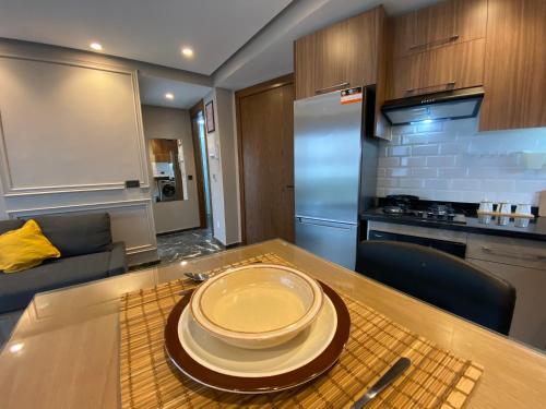 Kitchen, Lovely 1-bedroom rental unit near 2mars/Habous in Habbous