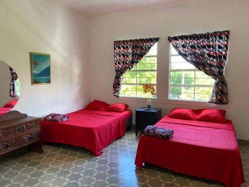 2 double beds