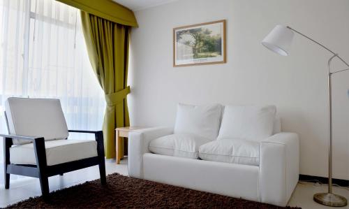 Rent A Home Bustamante