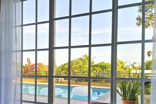 Maison Oneway avec Piscine, jardin, barbecue in Sainte Rose