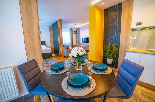. Mons apartment