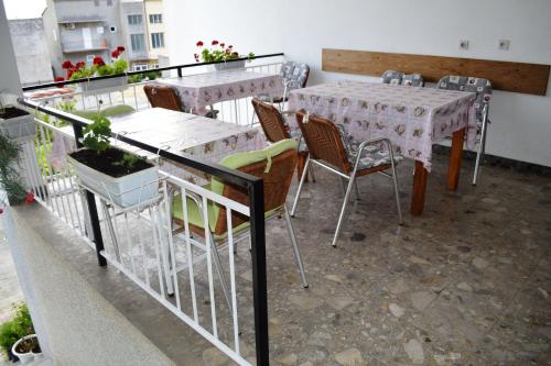 Three-Bedroom Apartment image 4