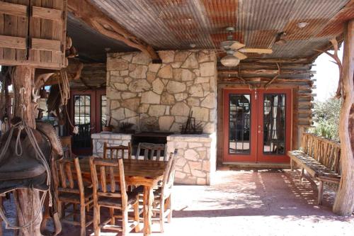 7 Canyons Ranch - Wapiti Room - image 6