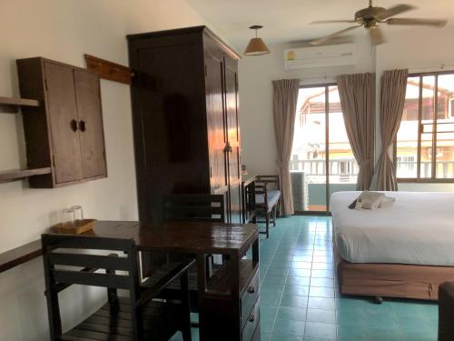 room detail thumbnail 0