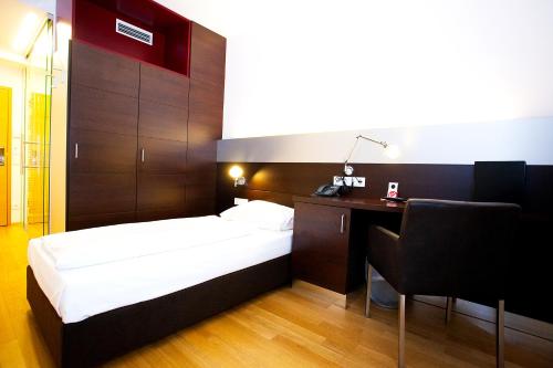 Hotel Schwarzer Bär - image 13