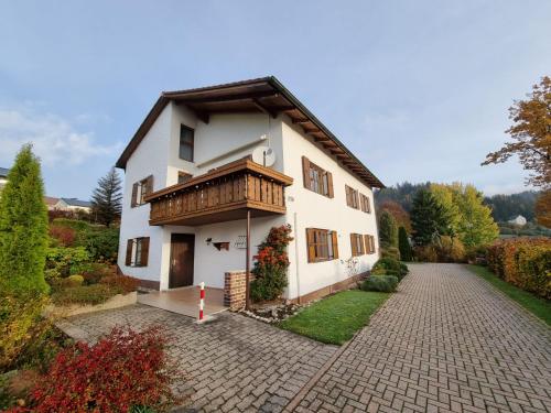 Germanus Ferienwohnung - Apartment - Warmensteinach