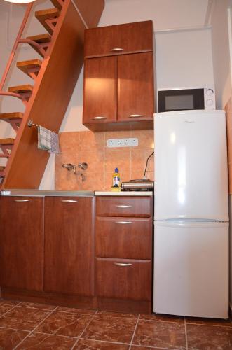 Kitchen, Orchidea Apartman in Hévíz