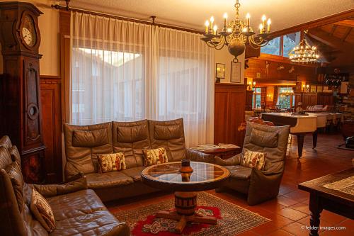 Pub/Lounge, Hotel Astoria in Leukerbad