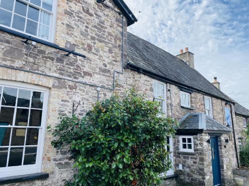 The Bluebell Country Inn, Crickhowell