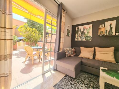  Top1 Green Sea Bungalow jardin, Ferienwohnung in Maspalomas