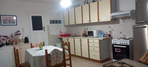 設施, Balcony to Aegeon 3 in 阿波羅納斯