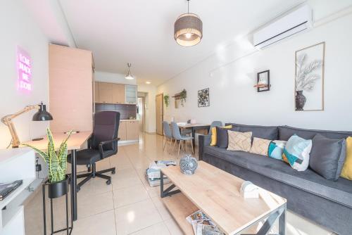 One-Bedroom Apartment image 7