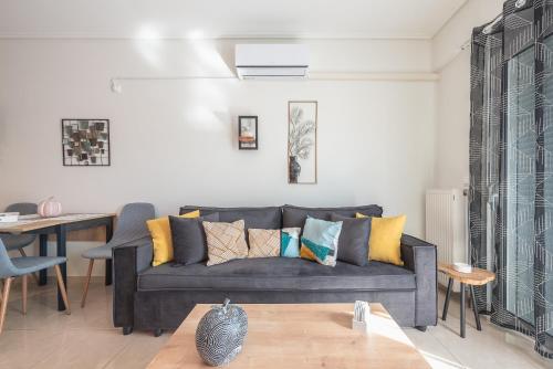 One-Bedroom Apartment image 4