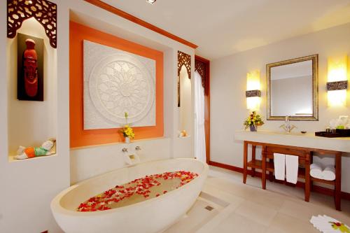 Bathroom, Rawai Palm Beach Resort - SHA Extra Plus in Phuket