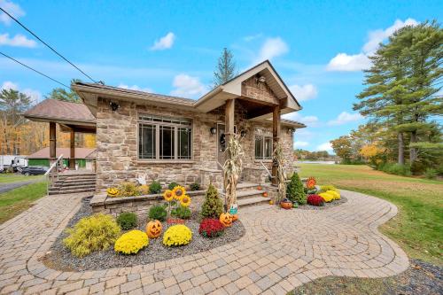 Lake Garden Cottage 22 Acres Boats Hot Tub