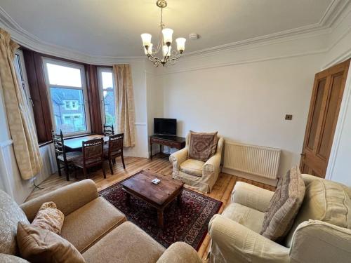 Victorian Apartment in Craigie