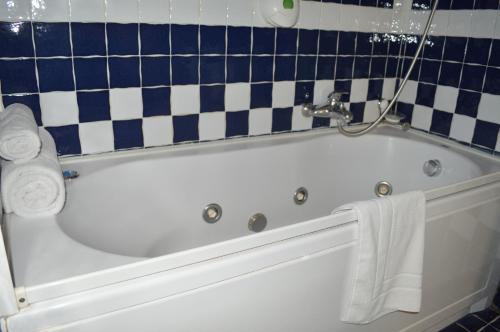 インペリアル ルームズ ラグジュアリー ゲスト ハウス