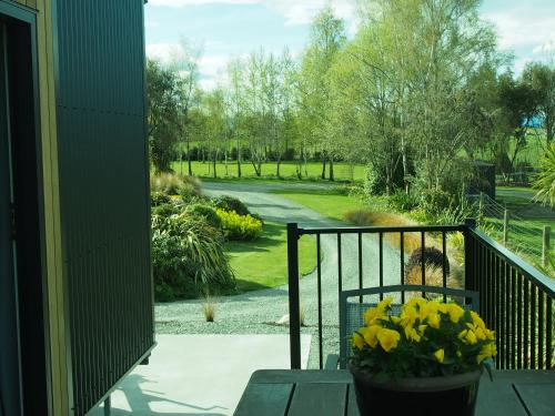 Boutique Tiny House - Te Anau Country Accommodation