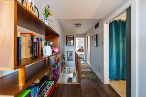 Bedroom in thoughtfully decorated East Passyunk home (South Philadelphia), Philadelphia (Foto 11)