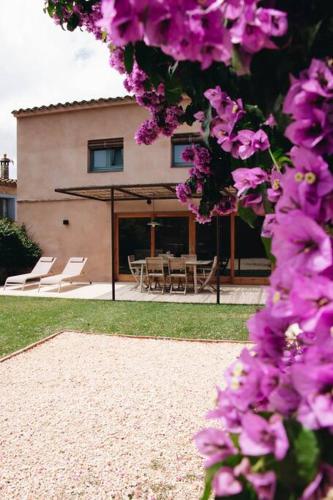 Can Camades - Casa amb jardí i piscina a L'Empordà (Can Camades - Casa amb jardi i piscina a L'Emporda) in Verges