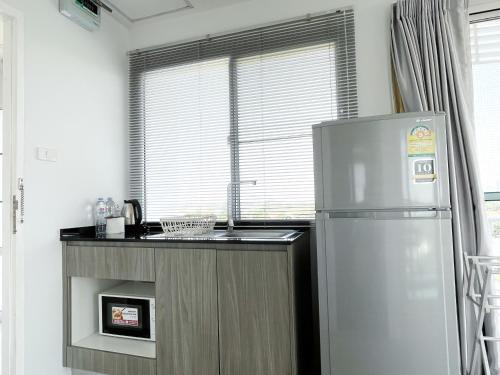 Kitchen, Des Res Hotel and Residence near AM Steak and Salad