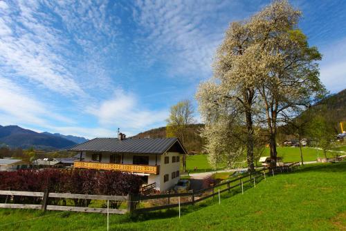 B&B Schönau am Königssee - Ferienwohnung Alpenblume Königssee - Bed and Breakfast Schönau am Königssee