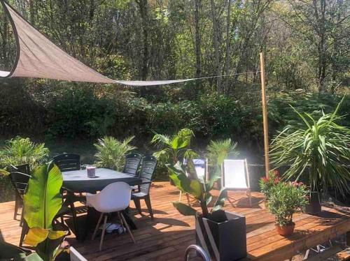 Villa avec piscine, terrasse, jardin et vue…