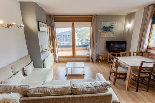 Nuria Pedrous - Apartment - Pas de la Casa / Grau Roig