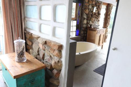 The Riverstone - Romantic Hideaway by the River - loadshedding free! The Riverstone - Romantic Hideaway by the River - loadshedding free!