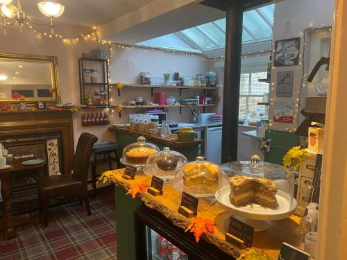 Talbot House Bed & Breakfast and Tearoom - image 2