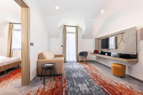 Avar Hotel - image 4