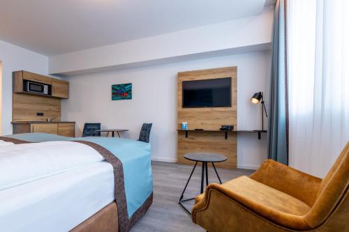 Trip Inn Living & Suites - image 6