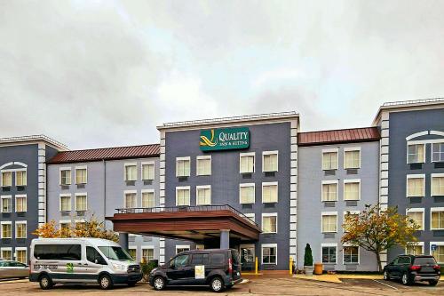 Quality Inn & Suites CVG Airport - Hotel - Erlanger
