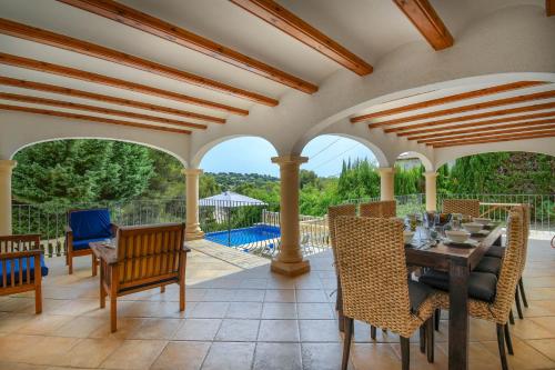 Villa image 4