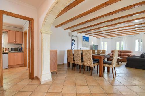 Villa image 1