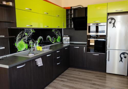 Spacious 3BD Flat with Large Terrace & Sea View by Flat Mаnager, Warna (zdjęcie 3)