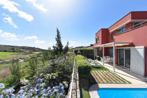 Two-Bedroom Villa image 6